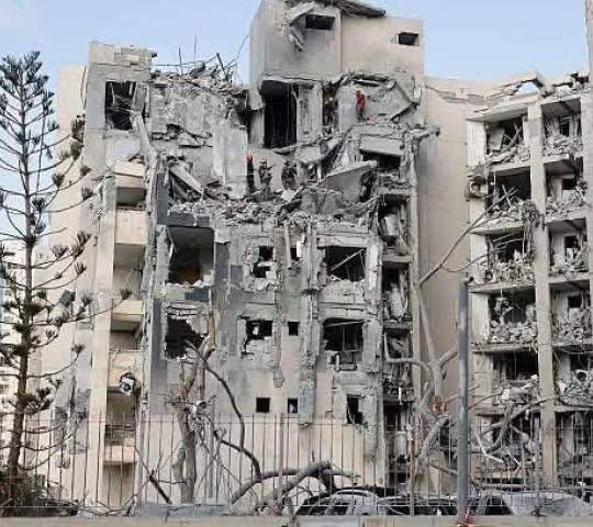 بحر بيروت وانفجار الكيمياء
